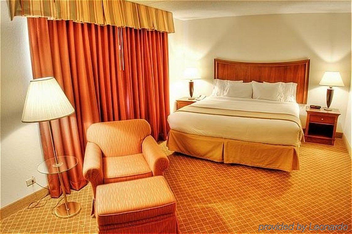 Holiday Inn Express Chicago Nw - Arlington Heights, An Ihg Hotel Szoba fotó